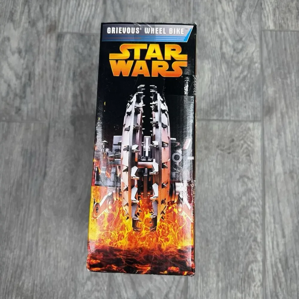 SEALED 2005 Star Wars GENERAL GRIEVOUS WHEEL BIKE Hasbro Kenner with Figure NEW